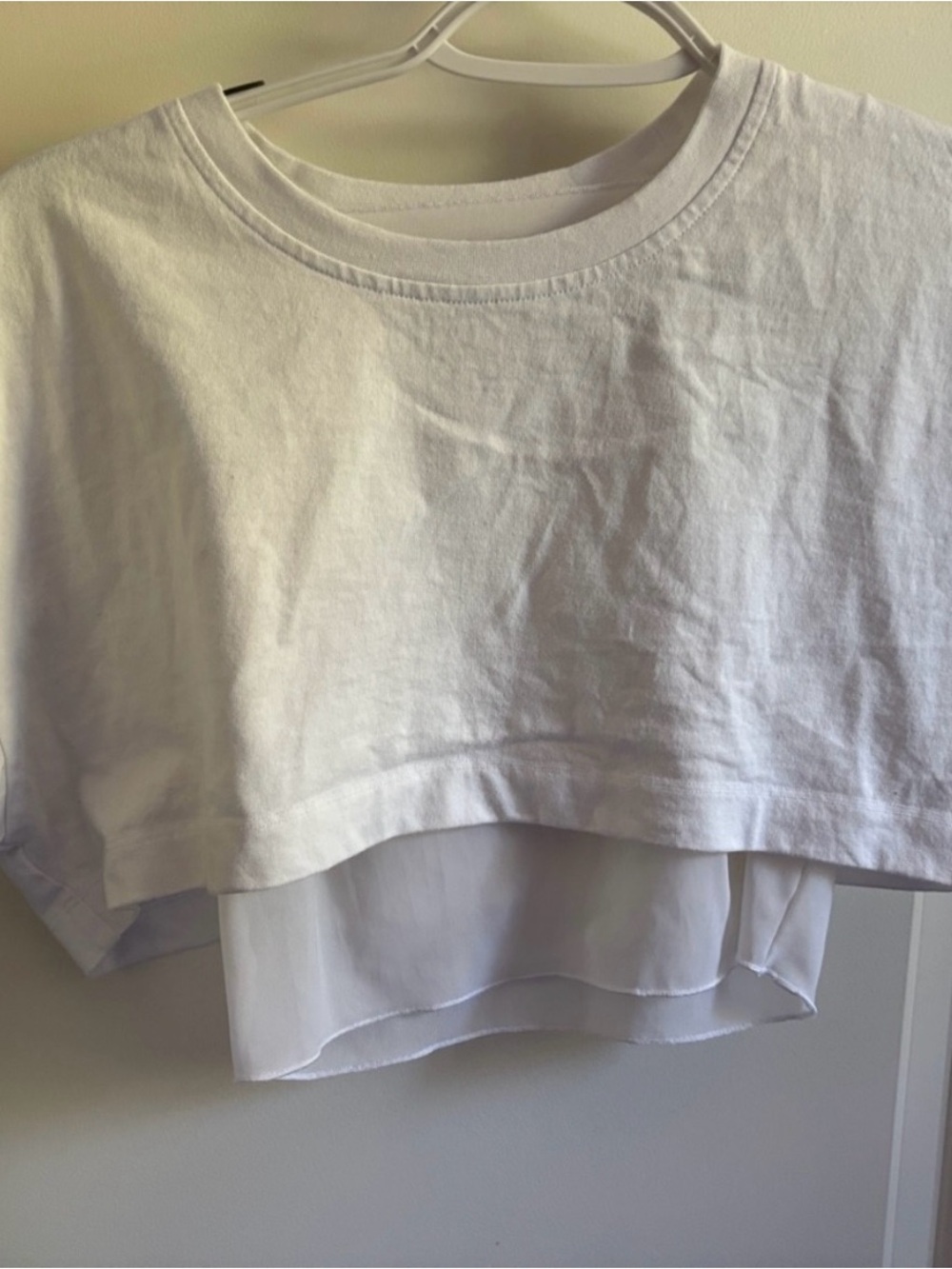 ALO Yoga White Cropped Ruffle Hem Tee